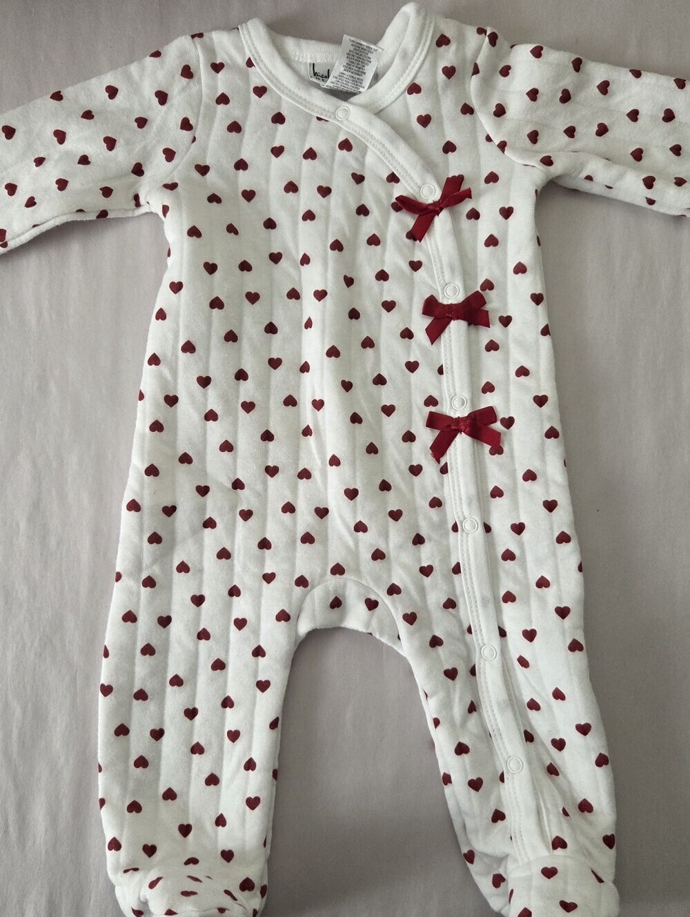 Nicole Miller New York Baby Girl Onsie with Red Heart Print and Bows 6-9 Months